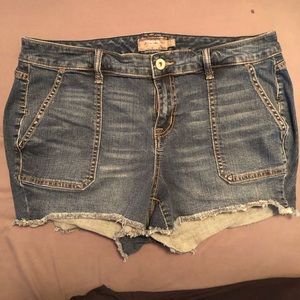 Torrid women’s denim shorts